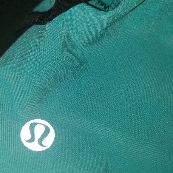 Lululemon Speed Up Shorts. 4 - Picture 4 of 6